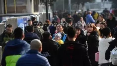 洛杉矶混乱中的启示：中国大妈走红背后的社会趋势预测