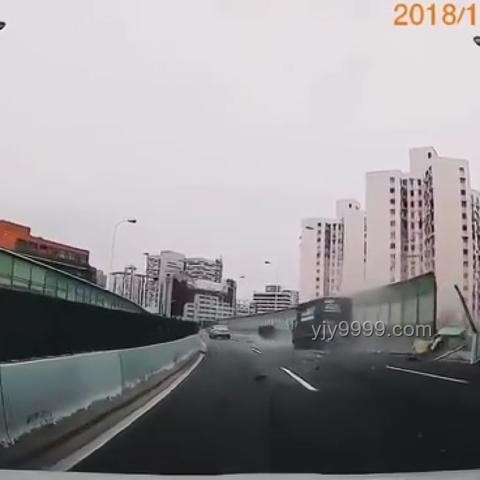 上海非机动车事故全责判定：合理与否的深度探讨