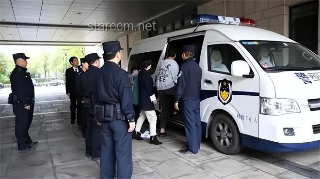 🌟极端言论阴影下的法警梦：以创新视角审视公正与包容🌟