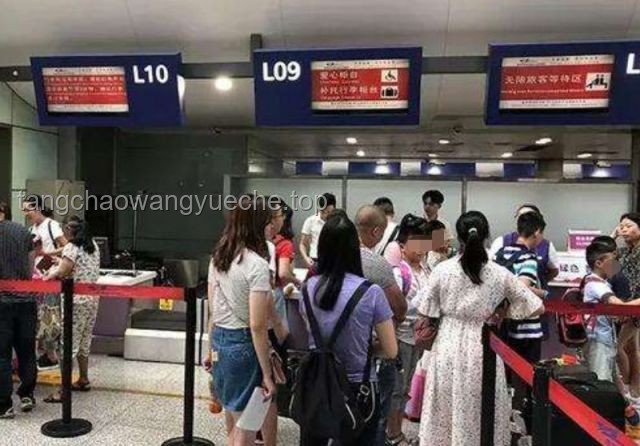 **坐飞机儿童票比成人票还贵，真的合理吗？**