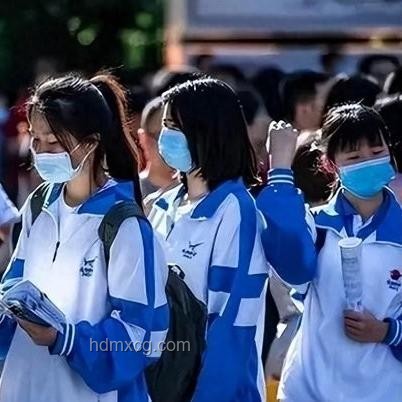 唐尚珺转身：从高考考场到大学校园的趋势启示