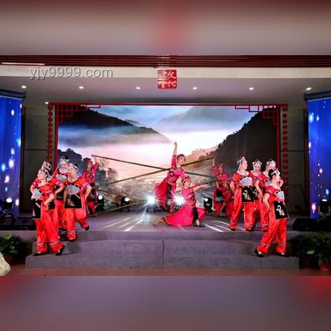 戴上耳机，串烧音乐引领音频娱乐新风尚