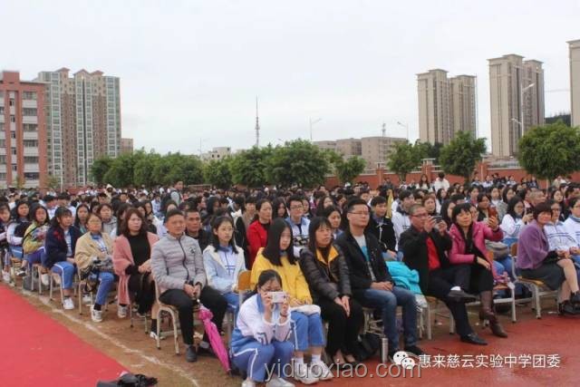 高考估分570+：追梦还是听父母？未来选择趋势预测